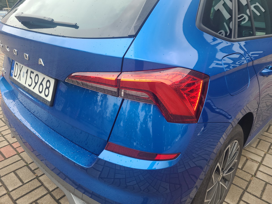 Zdjęcie oświetlenia tylnego prawego