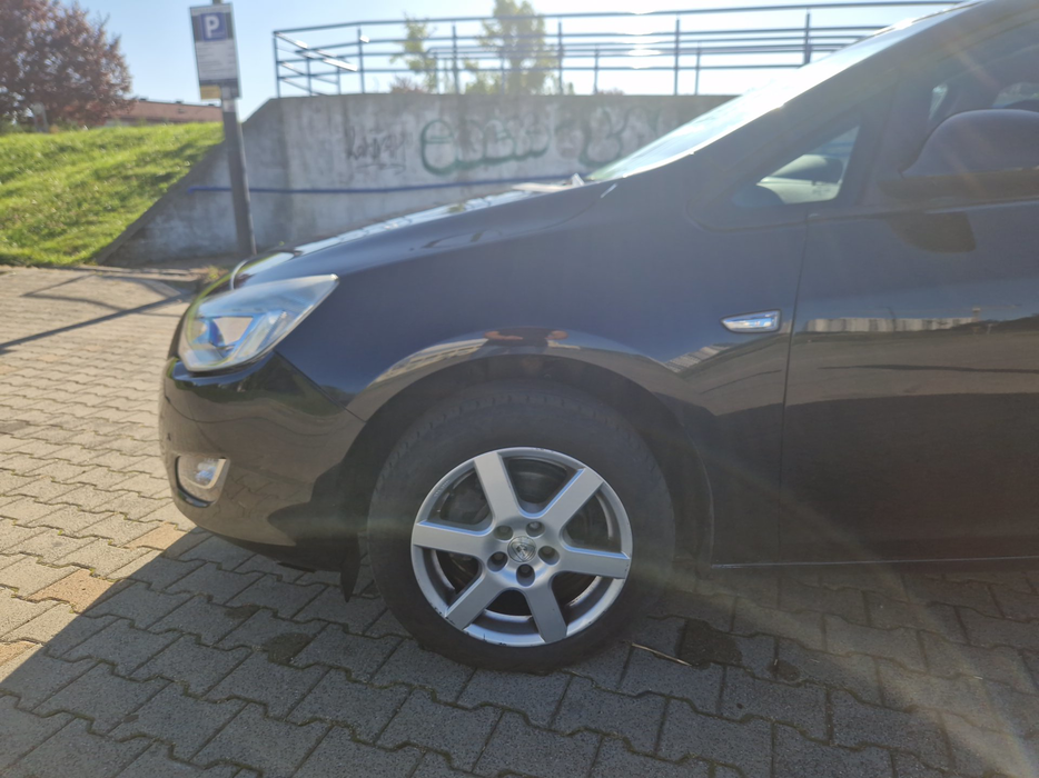 Zdjęcie błotnika przedniego lewego