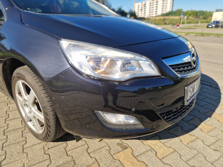 Zdjęcie oświetlenia przedniego i dolnego prawego