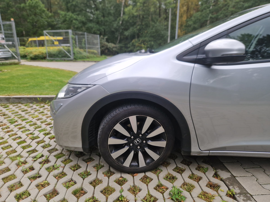 Zdjęcie błotnika przedniego lewego