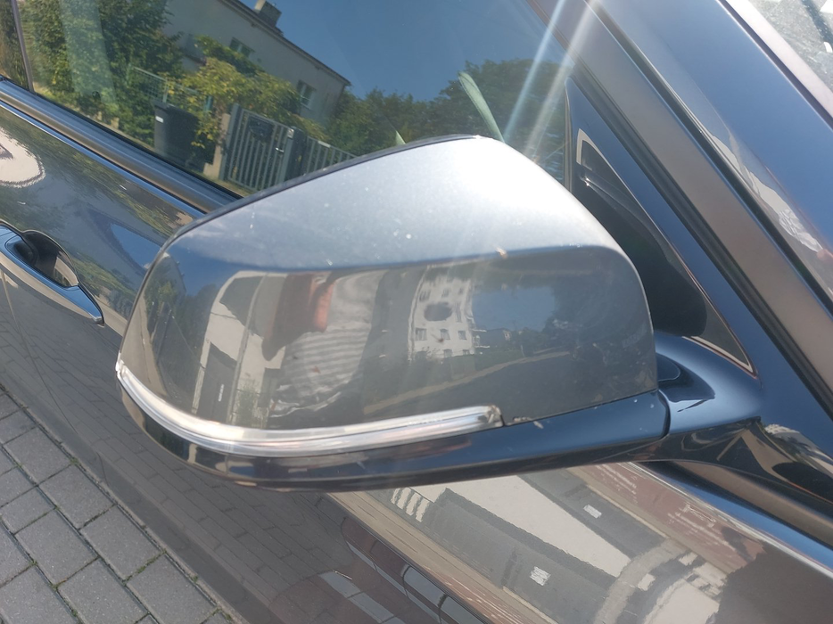Zdjęcie obudowy lusterka prawego