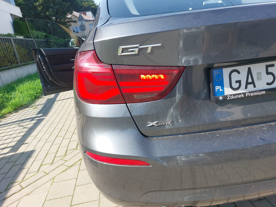 Zdjęcie oświetlenia tylnego lewego