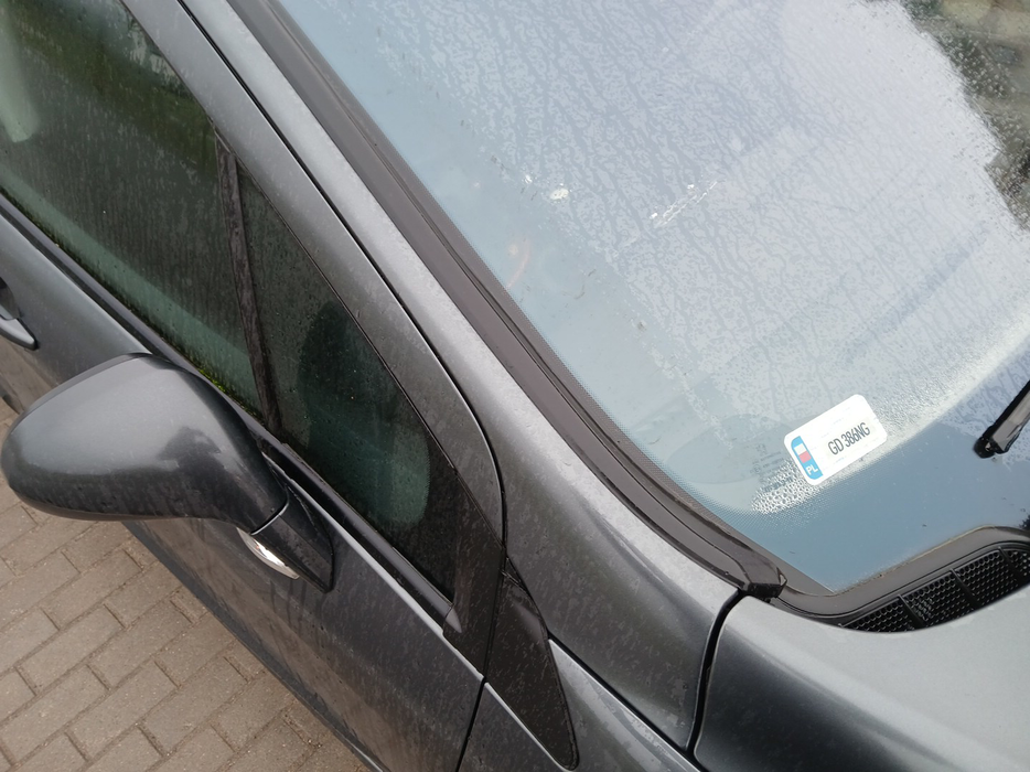 Zdjęcie słupka A prawego