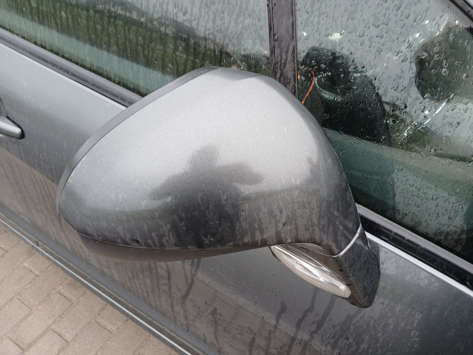 Zdjęcie obudowy lusterka prawego