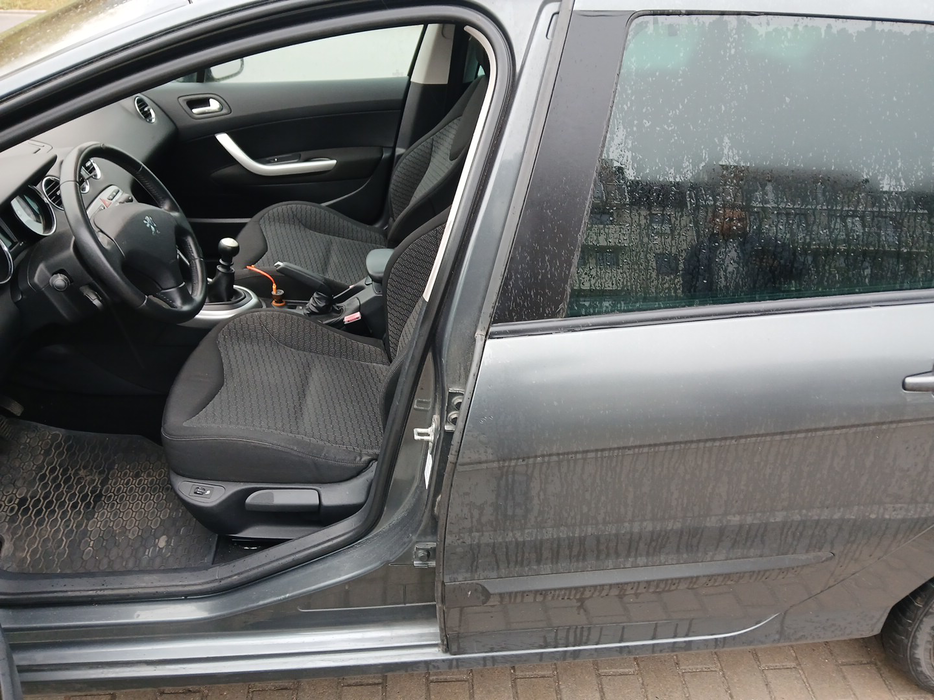 Zdjęcie słupka B lewego