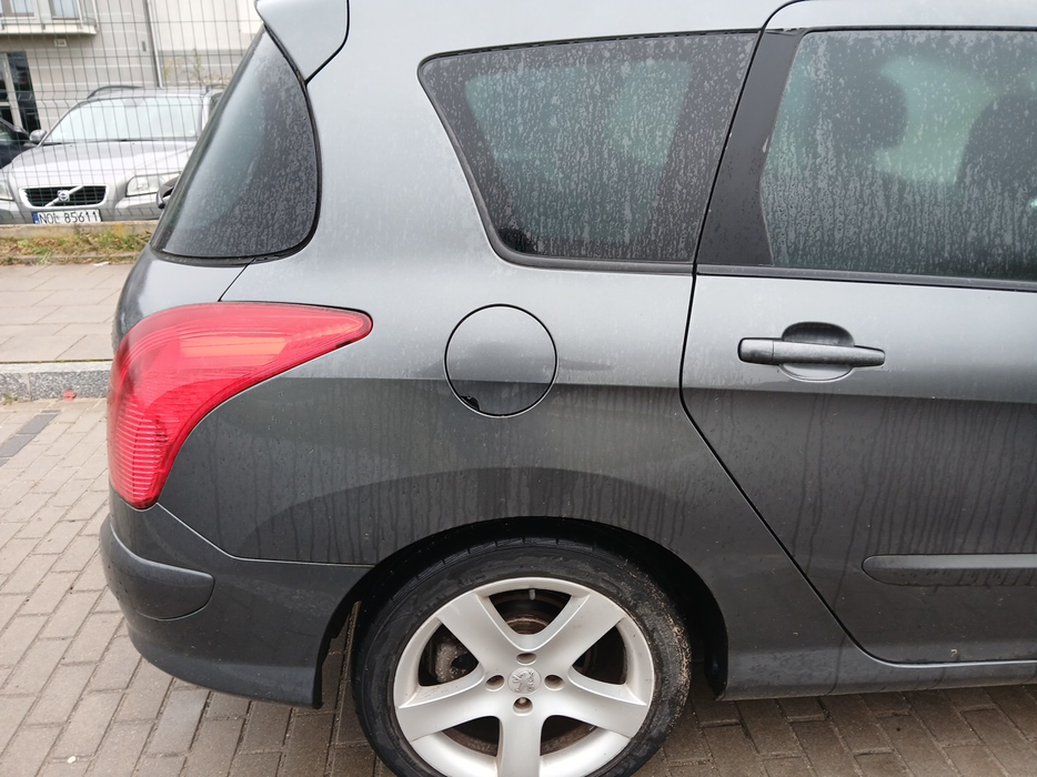 Zdjęcie błotnika tylnego prawego