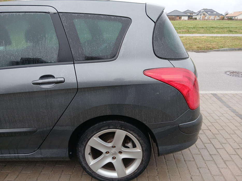 Zdjęcie błotnika tylnego lewego