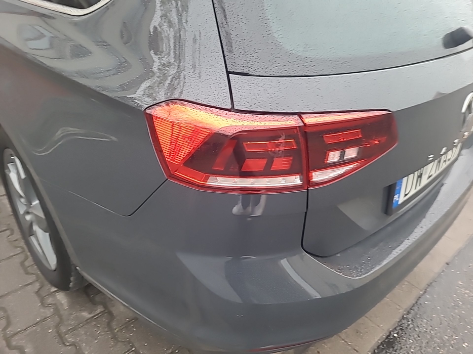Zdjęcie oświetlenia tylnego lewego