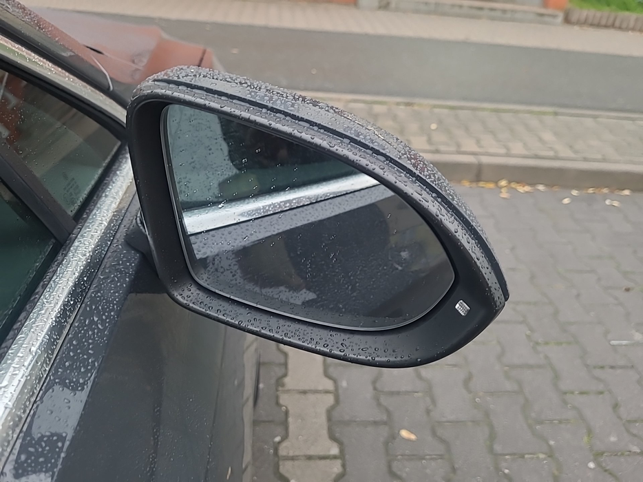Zdjęcie zwierciadła lusterka prawego