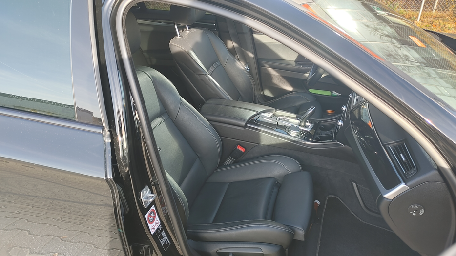 Zdjęcie fotela przedniego prawego