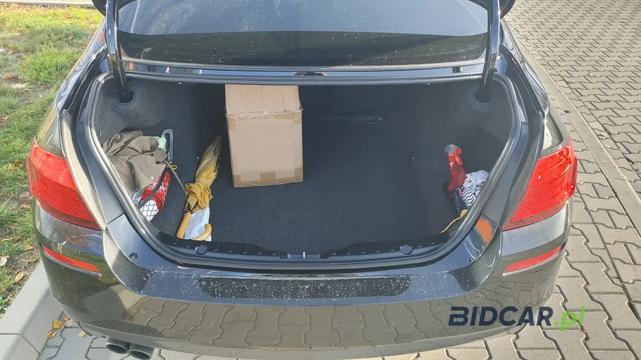 Zdjęcie przestrzeni bagażowej