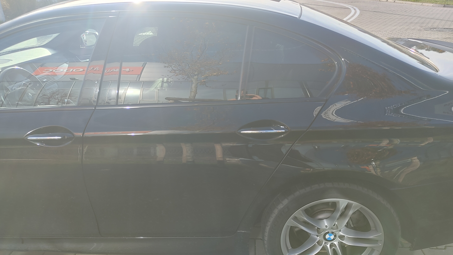 Zdjęcie drzwi tylne lewe wraz z szybą