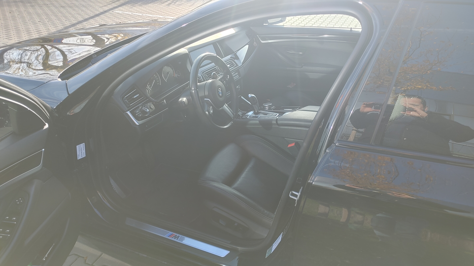 Zdjęcie wnętrza od kierowcy, przód