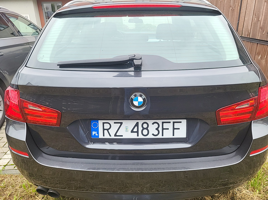 Zdjęcie pokrywy bagażnika