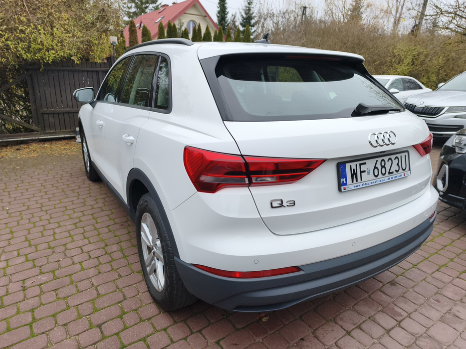 Zdjęcie po ukosie, lewy tył