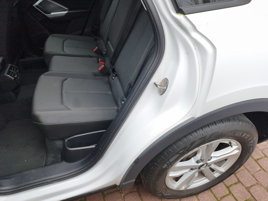 Zdjęcie słupka C lewego