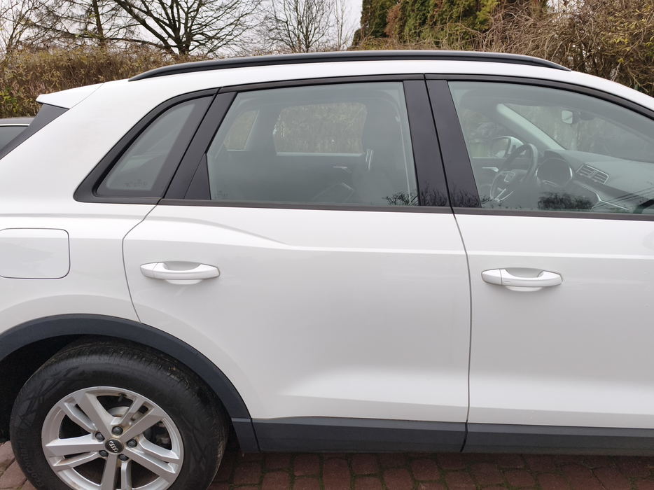 Zdjęcie drzwi tylnych prawych wraz z szybą