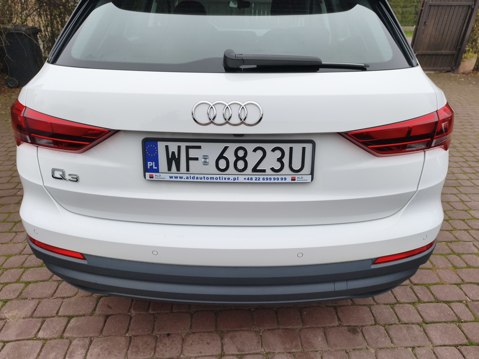 Zdjęcie pokrywy bagażnika