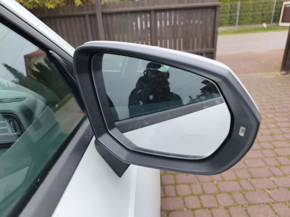 Zdjęcie zwierciadła lusterka prawego