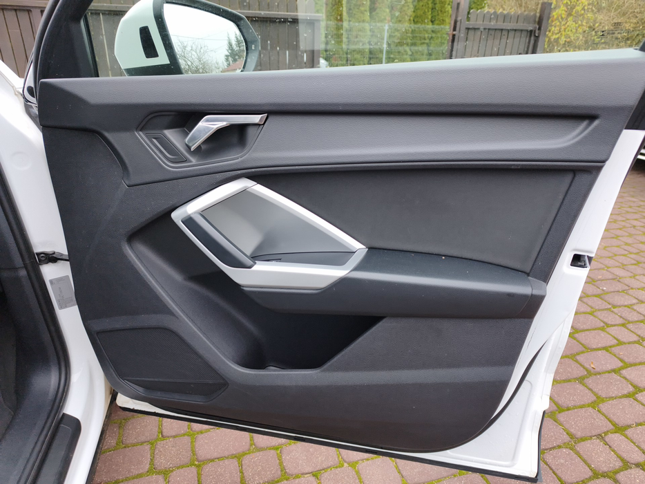 Zdjęcie tapicerki drzwi przednich prawych