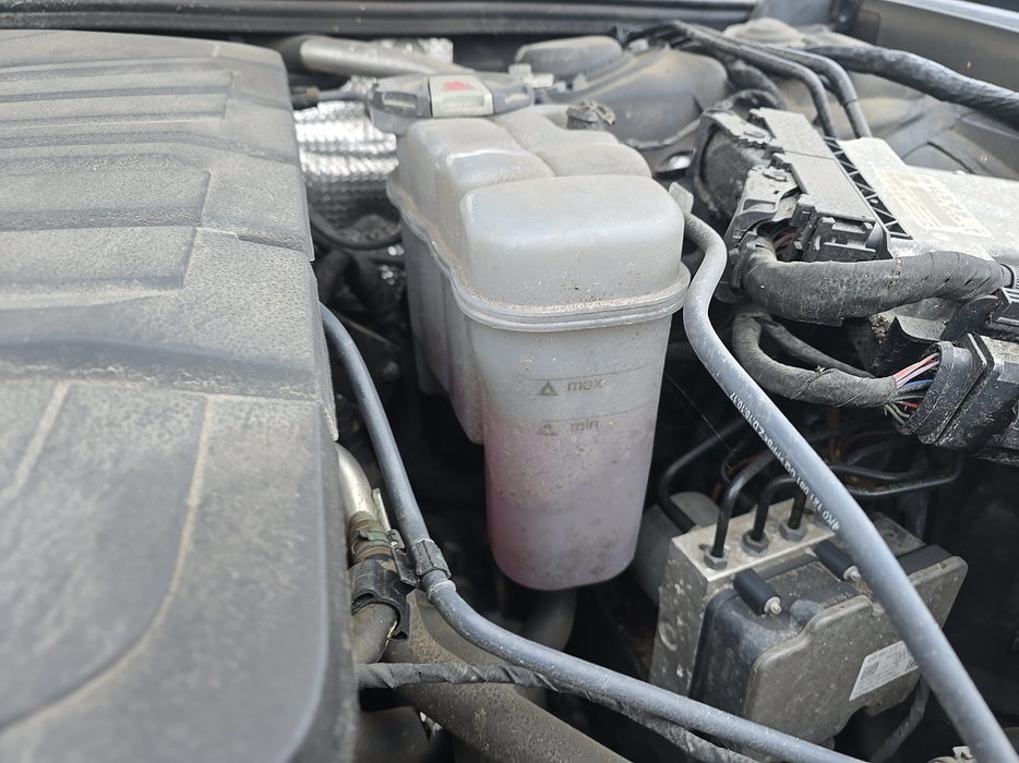 Zdjęcie zbiorniczka płynu chłodzącego
