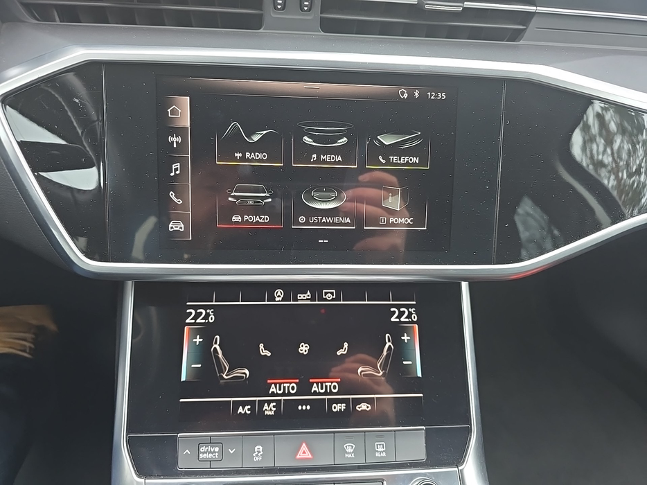 Zdjęcie jednostki multimedialnej