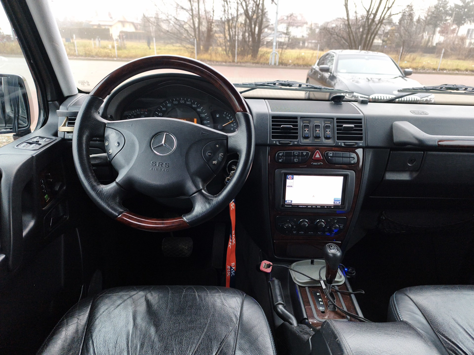 Zdjęcie kokpitu i kierownicy