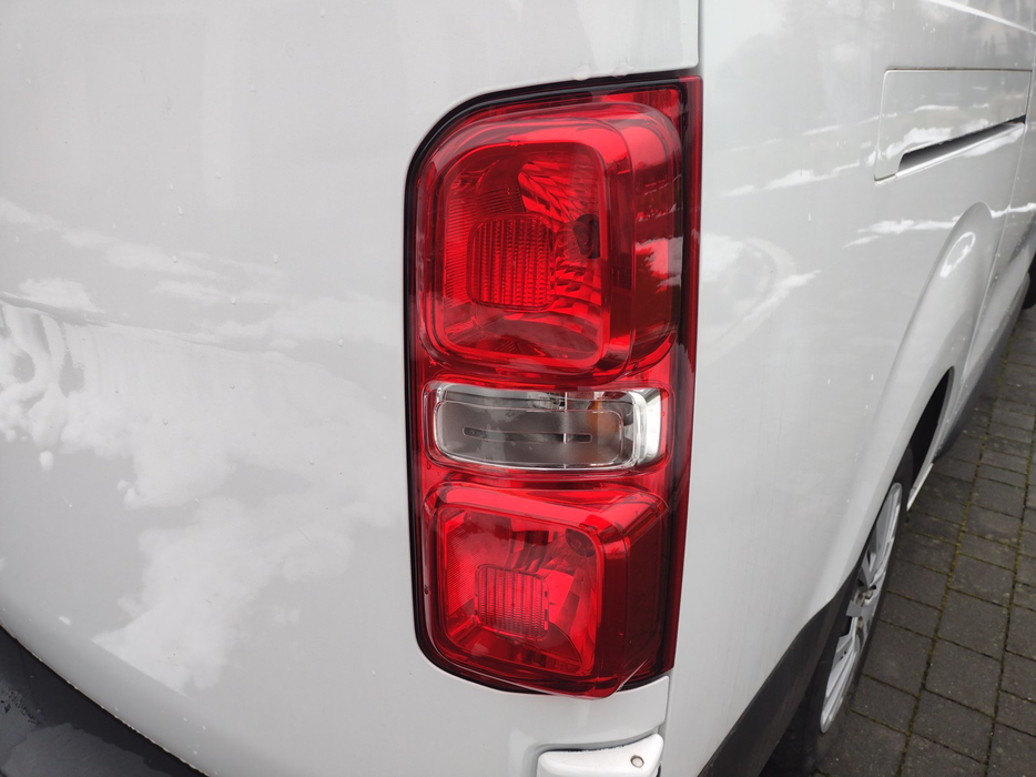 Zdjęcie oświetlenia tylnego prawego