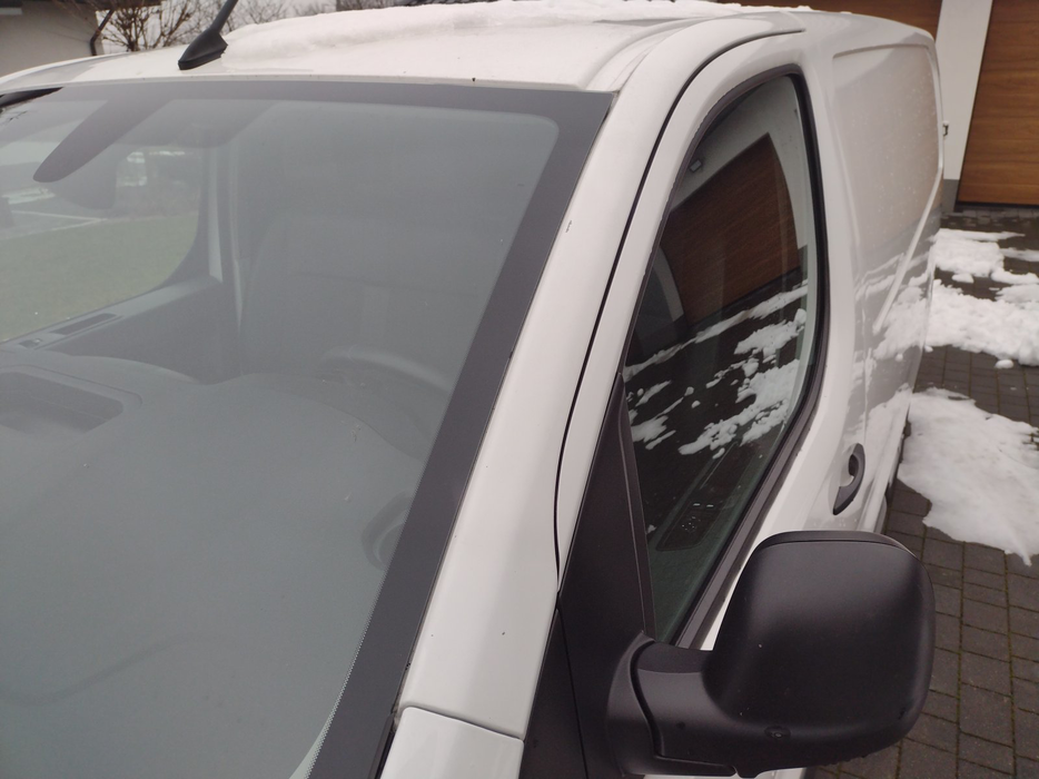 Zdjęcie słupka A lewego