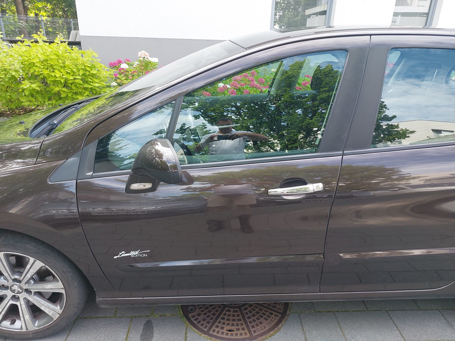 Zdjęcie drzwi przednich lewych wraz z szybą