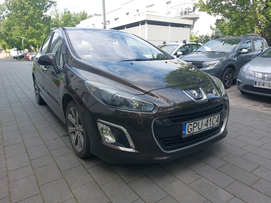 Zdjęcie po ukosie, prawy przód