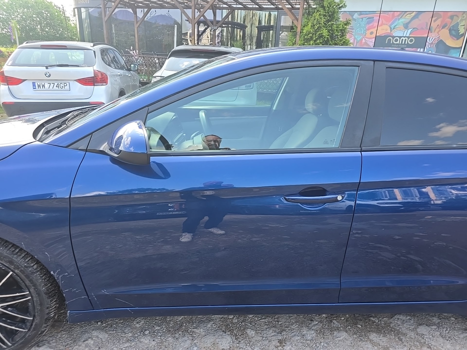 Zdjęcie drzwi przednich lewych wraz z szybą