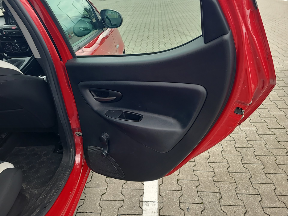 Zdjęcie tapicerki drzwi tylnych prawych