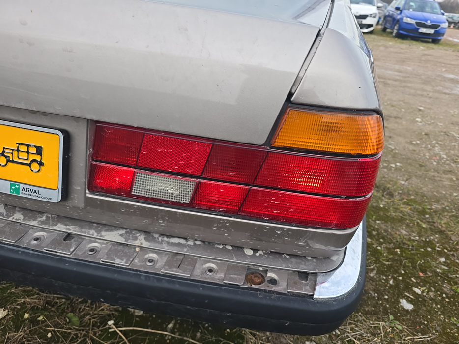 Zdjęcie oświetlenia tylnego prawego