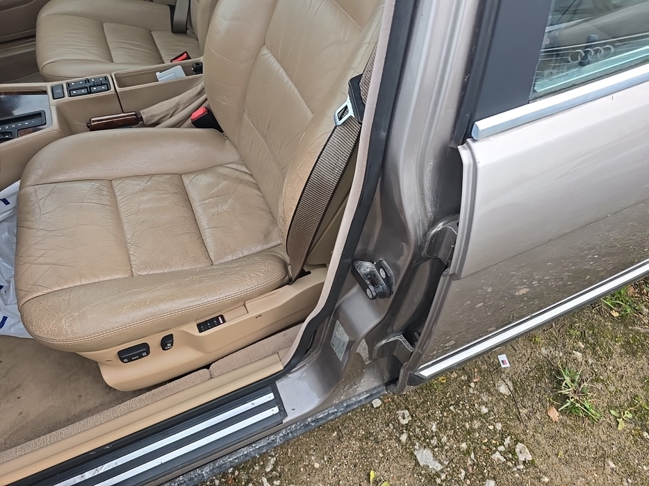 Zdjęcie słupka B lewego