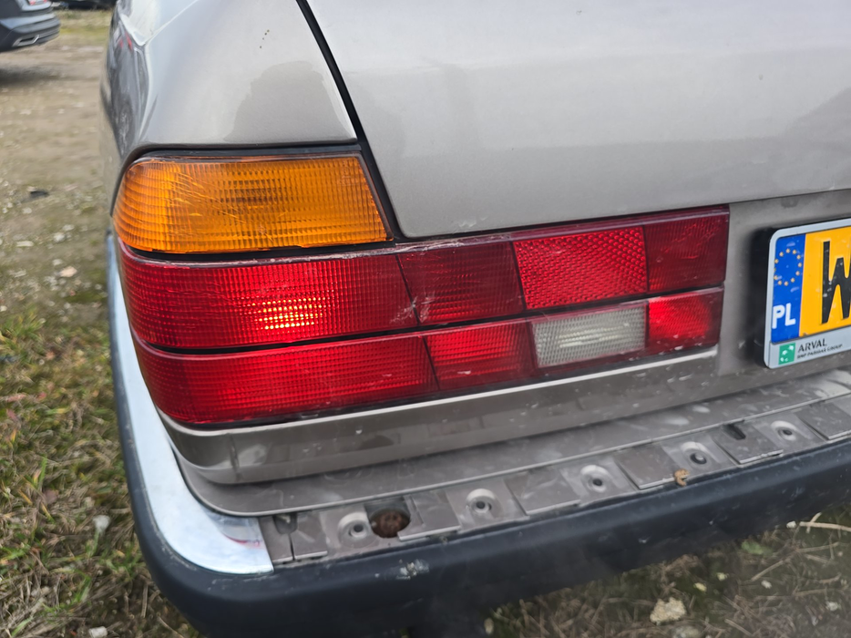 Zdjęcie oświetlenia tylnego lewego