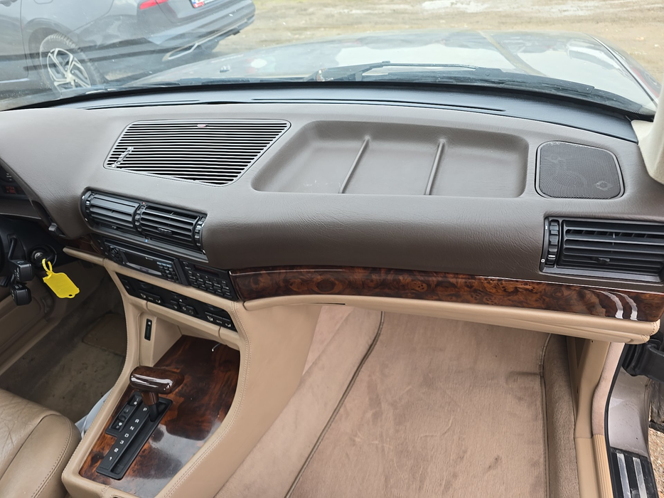 Zdjęcie kokpitu części prawej