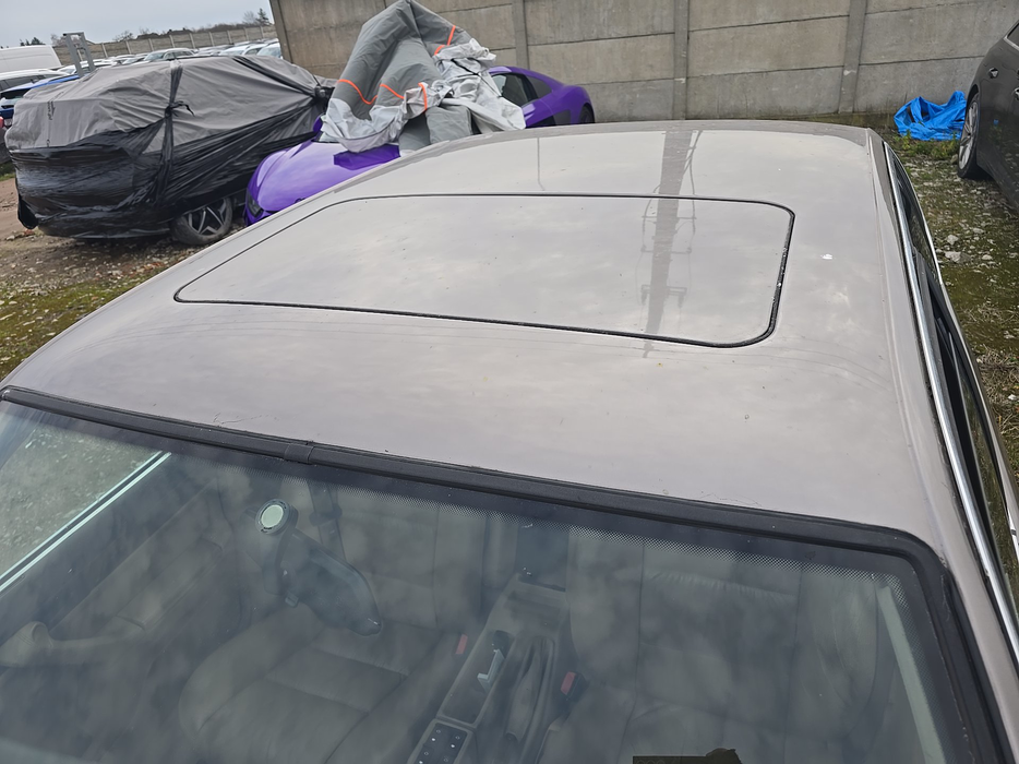 Zdjęcie dachu część przednia