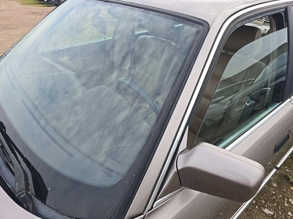 Zdjęcie słupka A lewego