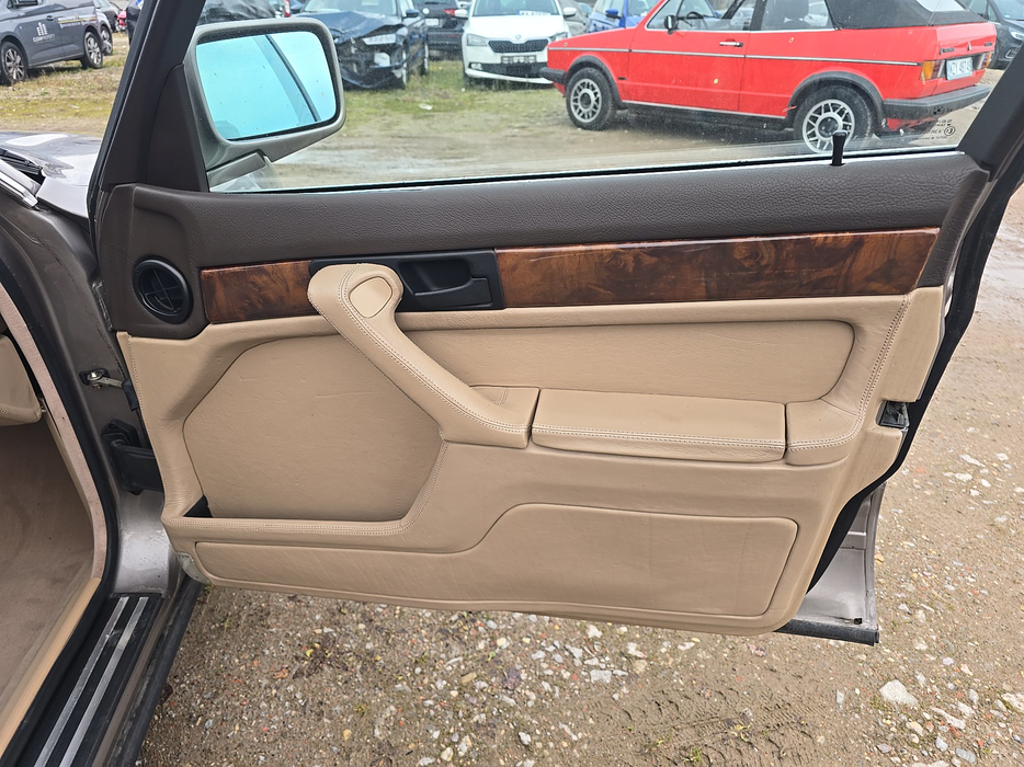 Zdjęcie tapicerki drzwi przednich prawych