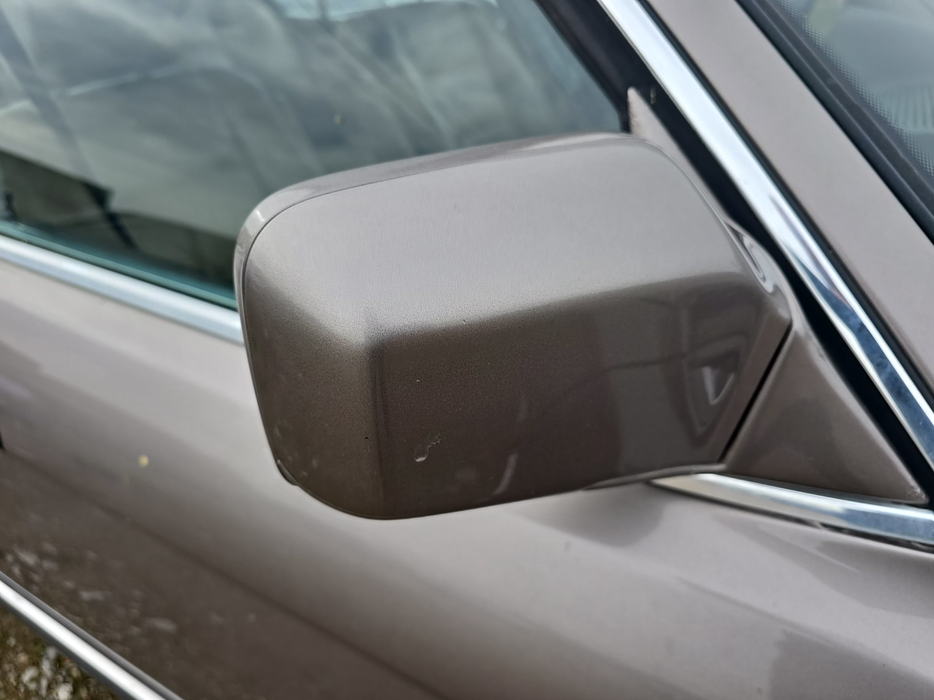 Zdjęcie obudowy lusterka prawego