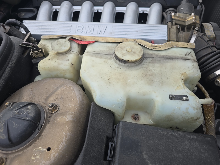 Zdjęcie zbiorniczka płynu chłodzącego