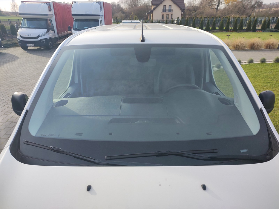 Zdjęcie szyby czołowej - zdjęcie ogólne