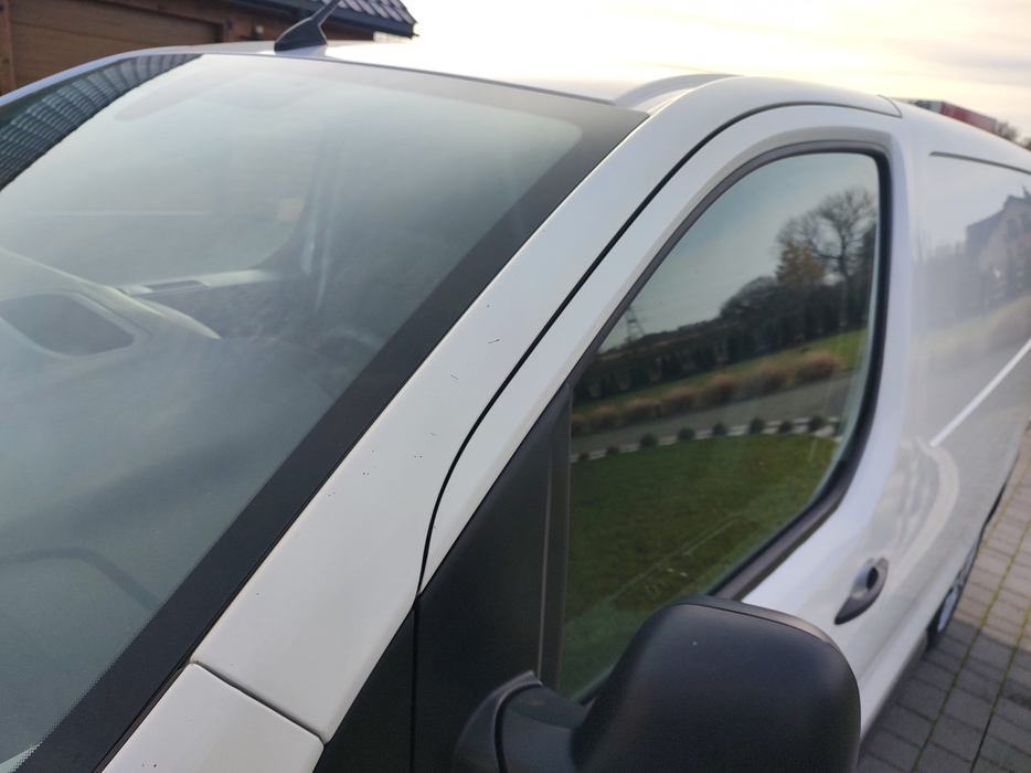 Zdjęcie słupka A lewego