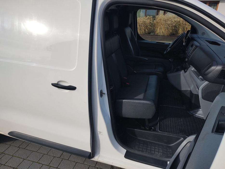 Zdjęcie słupka B prawego