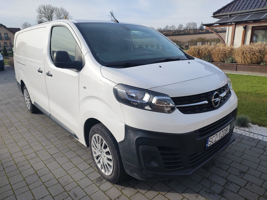 Zdjęcie po ukosie, prawy przód