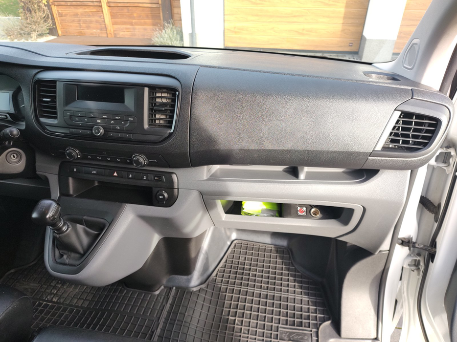 Zdjęcie kokpitu części prawej