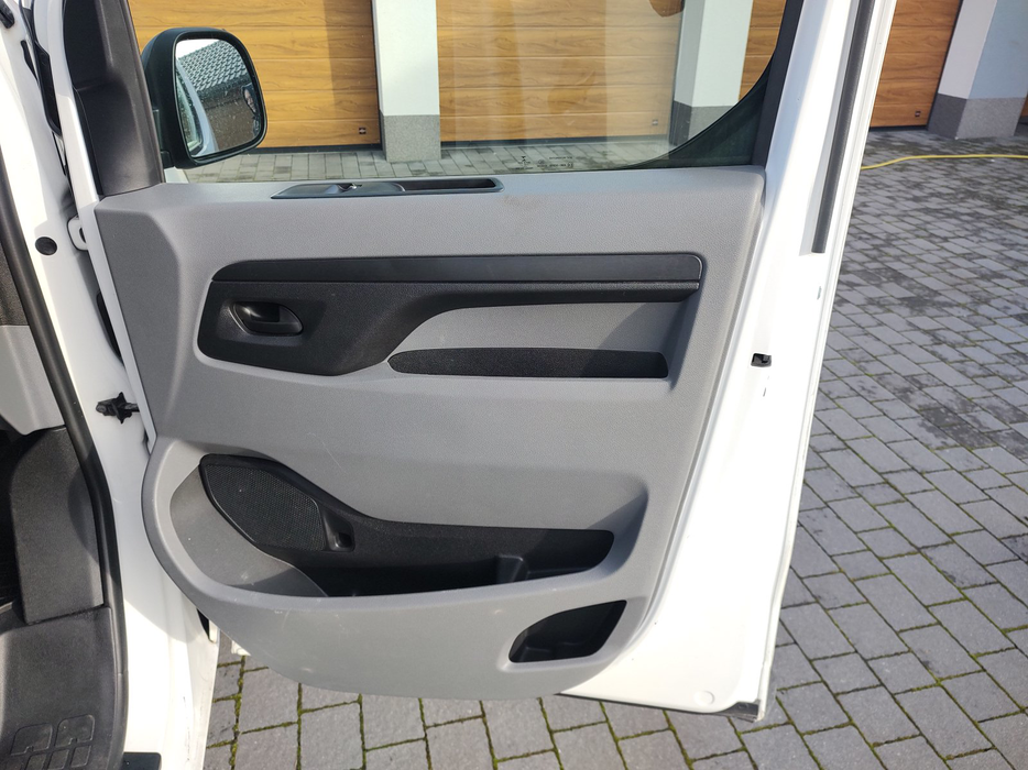 Zdjęcie tapicerki drzwi przednich prawych