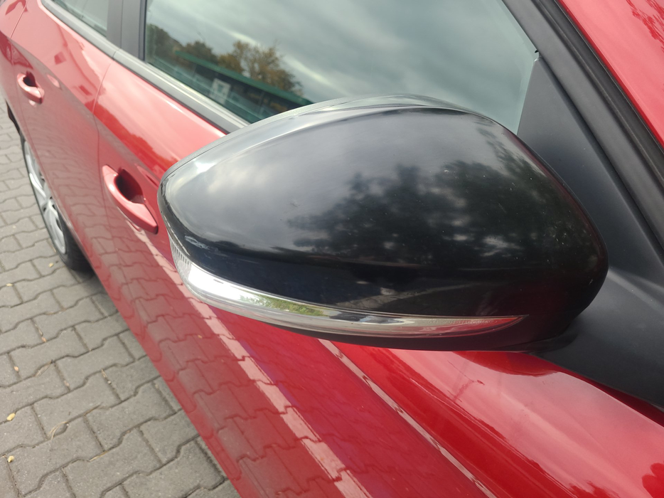 Zdjęcie obudowy lusterka prawego