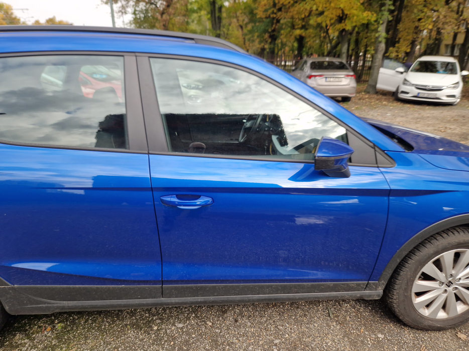 Zdjęcie drzwi przednich prawych wraz z szybą